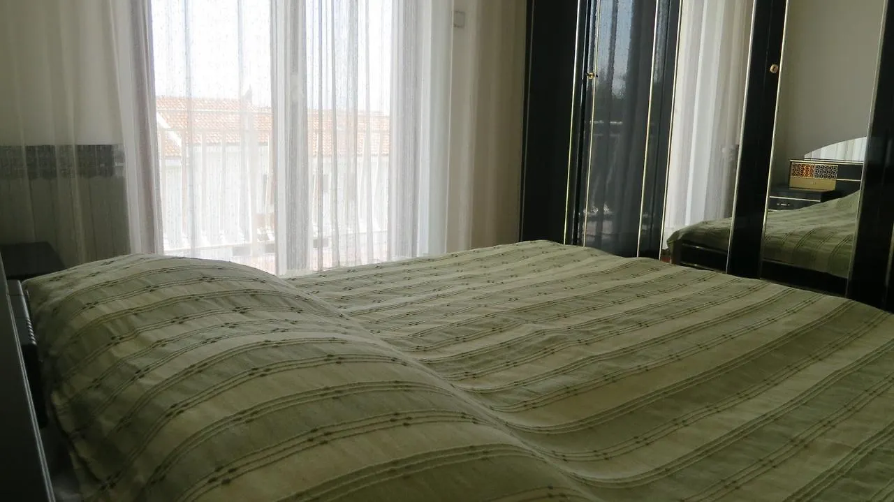 Apartments Mirjana With Sea View Malinska Croatia