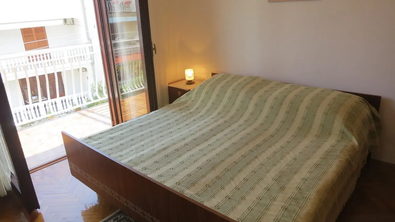 Apartments Mirjana With Sea View Malinska 0*,