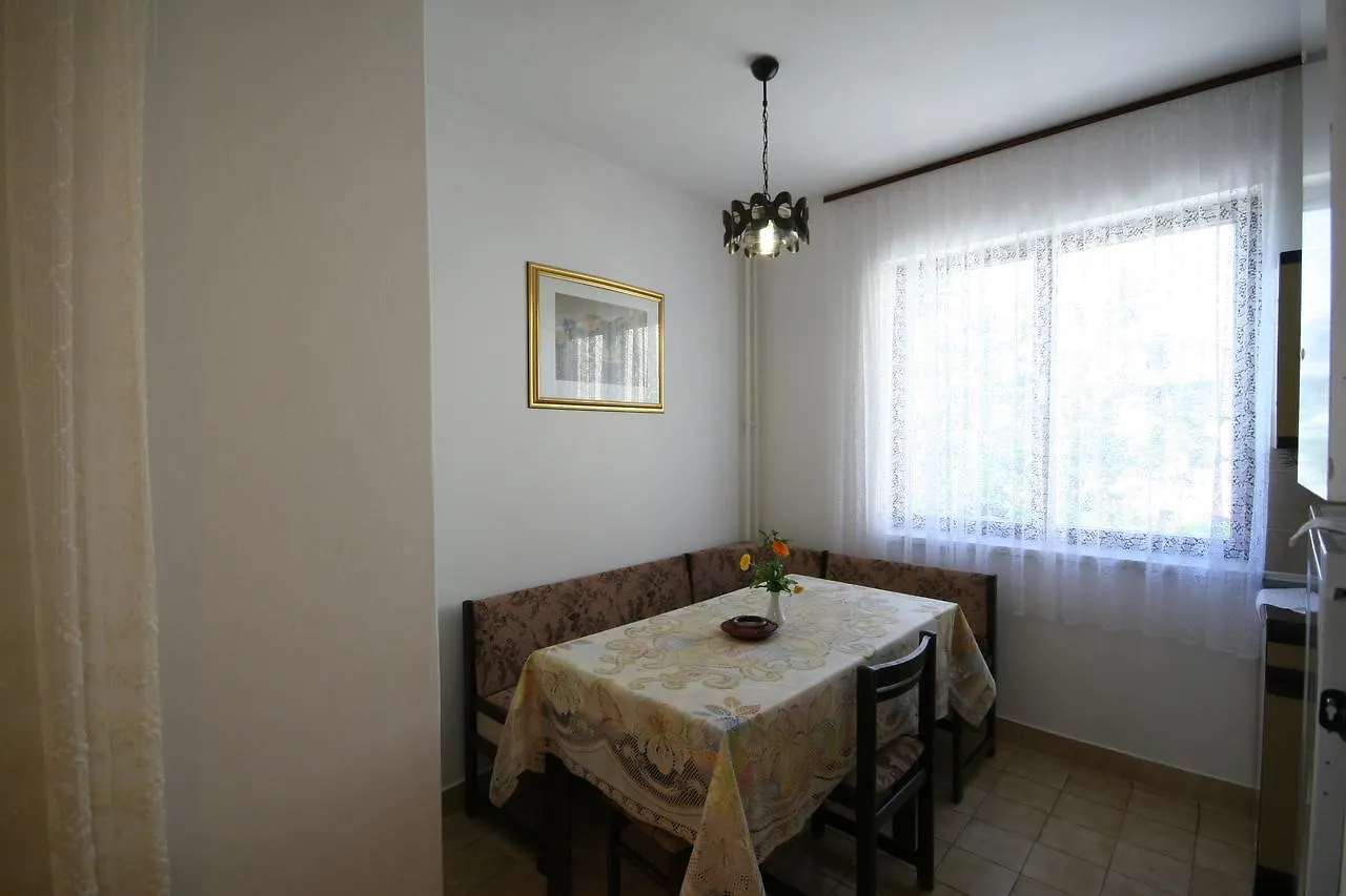 Apartments Mirjana With Sea View Malinska